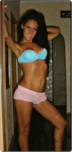 Meet Hannah from Connecticut (18) | Discreet Adult Dating