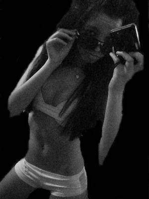 Carolina, 26, casual dating profile photo in California