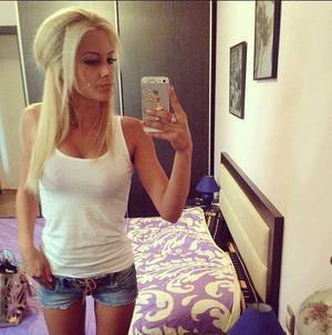 Stephanie, 18, California | No-Nonsense Hookup Profile