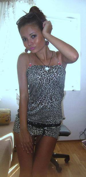 Cara, 21, Washington | No-Nonsense Hookup Profile