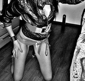 Linda (24) in Suncook, NH, adult profile photo