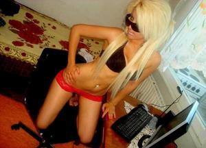 Melinda, 27, profile image for Dallas, TX dating page