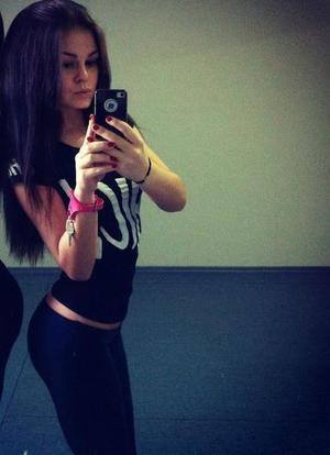 Meet Tia (18) from Manitoba | Explicit Casual Dating