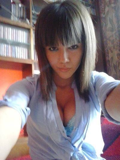 Meet Melody (28) from Arkansas | Explicit Casual Dating