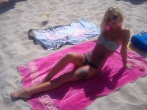 Meet Andrea (18) from California | Explicit Casual Dating
