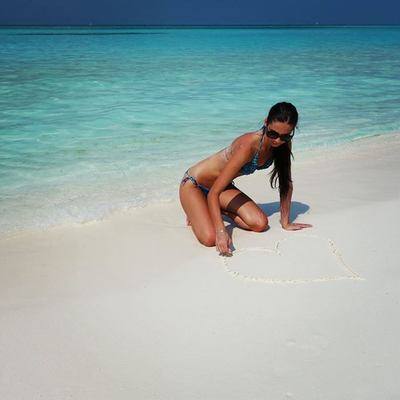 Connect with Jesenia (22) | California Adult Fun