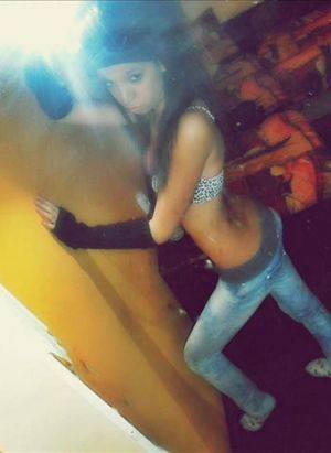 Meet Angelia (21) from Washington | Explicit Casual Dating