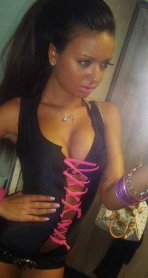 Meet Lea (25) from Arizona | Explicit Casual Dating