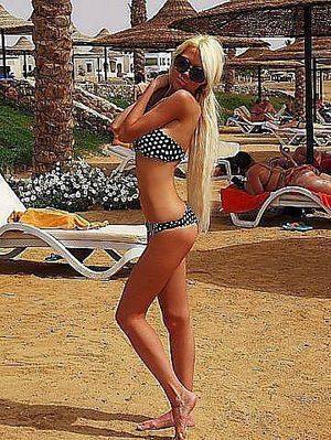 Carlee, 28, California | No-Nonsense Hookup Profile