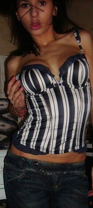 Meet Cindy (24) from North Carolina | Explicit Casual Dating