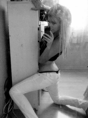 Meet Sofia (18) from California | Explicit Casual Dating