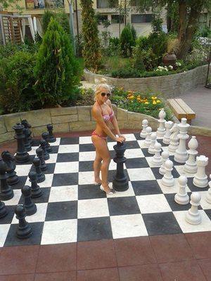 Caitlyn, 27, Minnesota | No-Nonsense Hookup Profile