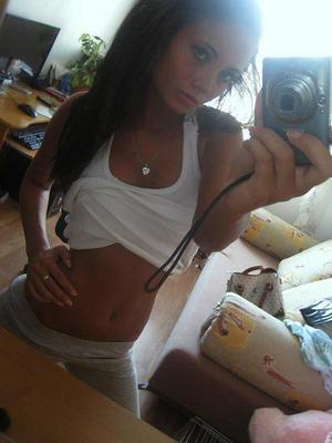 Leonia is a cheater looking for a guy like you!