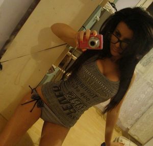 Hailee from Mississippi is looking for adult webcam chat