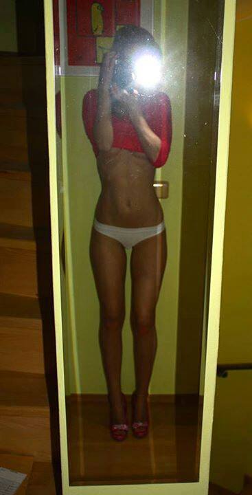 Kelli from Michigan is looking for adult webcam chat