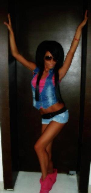 Looking for girls down to fuck? Sanaa from Iowa is your girl