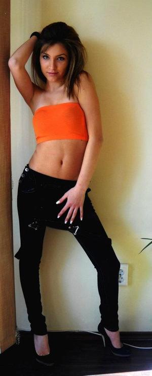 Escorts like Nina are down to fuck you now!