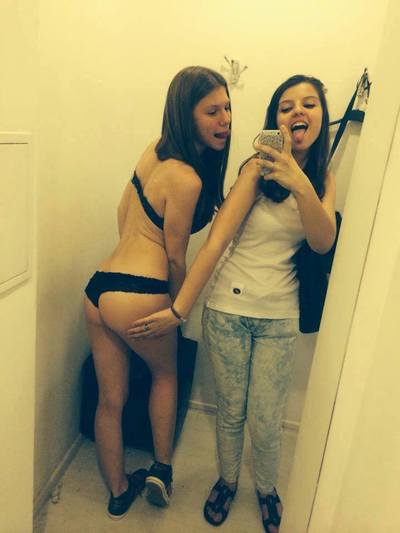 Looking for girls down to fuck? Elena from Virginia is your girl