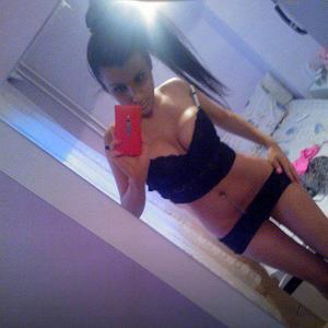 Meet local singles like Elyse from Wisconsin who want to fuck tonight