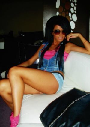 Shante is a cheater looking for a guy like you!