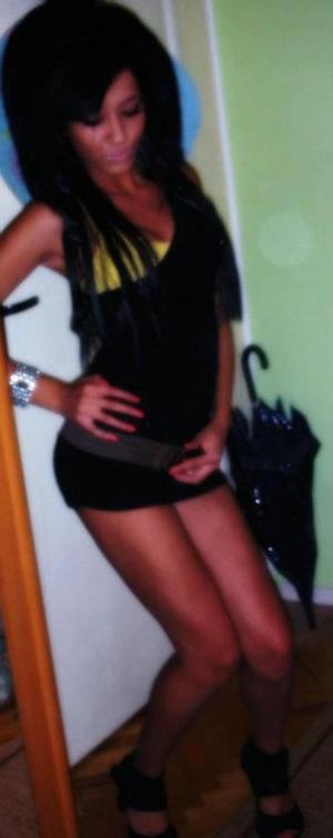 Dayana is a cheater looking for a guy like you!