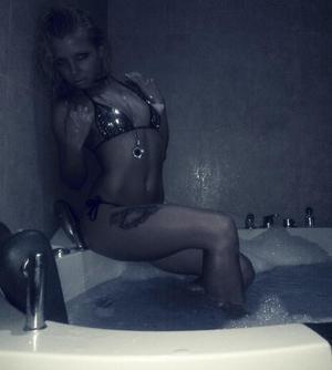 Tatiana from North Carolina is looking for adult webcam chat