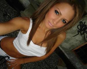 Nicole from Texas is looking for adult webcam chat