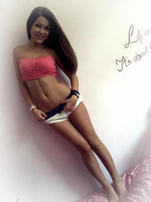 Looking for local cheaters? Take Sherlyn from Minnesota home with you