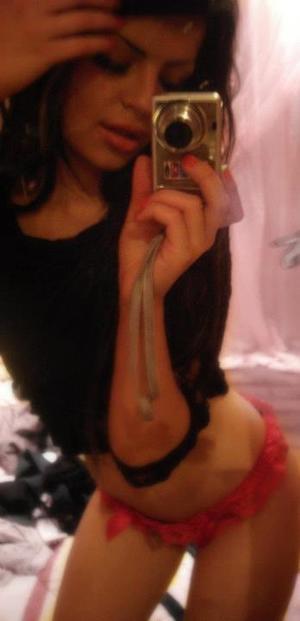 Dana from Washington is interested in nsa sex with a nice, young man