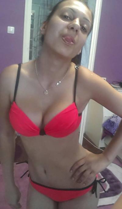 Joselyn is a cheater looking for a guy like you!