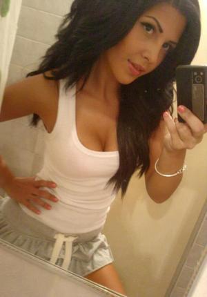 Looking for local cheaters? Take Mariah from Louisiana home with you