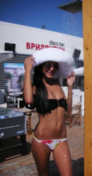 Marilyn from Alabama is looking for adult webcam chat