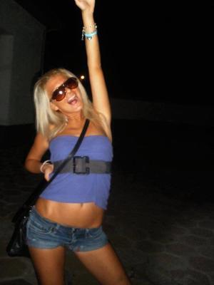 Looking for local cheaters? Take Paola from New York home with you