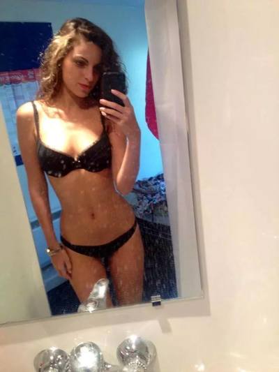 Janella from Tallahassee, Florida is interested in nsa sex with a nice, young man
