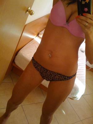 Escorts like Anne are down to fuck you now!