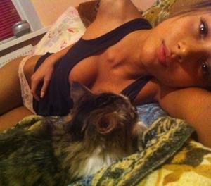 Cheaters like Ashlynn from Ontario are looking for you