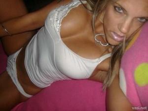 Deana is a cheater looking for a guy like you!