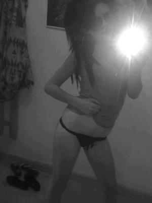 Lilia from Nevada is looking for adult webcam chat