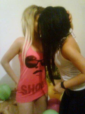 Looking for local cheaters? Take Shayna from Alabama home with you