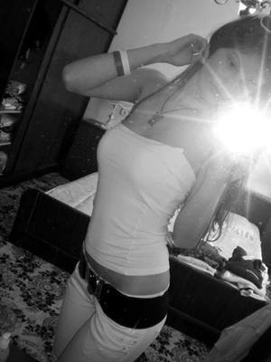 Looking for local cheaters? Take Elisabeth from Alabama home with you