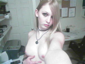 Andrea from South Carolina is looking for adult webcam chat