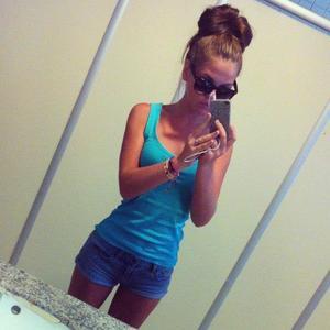 Felisa from  is interested in nsa sex with a nice, young man