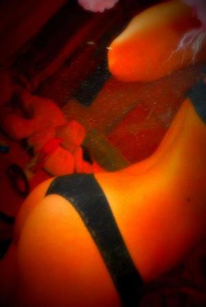 Looking for girls down to fuck? Genevieve from Missouri is your girl