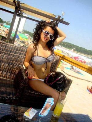 Alexia from District Of Columbia is looking for adult webcam chat