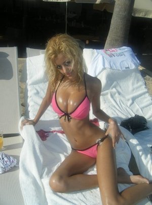 Alisha from Maryland is looking for adult webcam chat