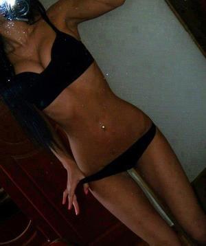Meet local singles like Genoveva from Pine Haven, Wyoming who want to fuck tonight