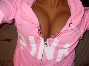Salma from Hawaii is interested in nsa sex with a nice, young man