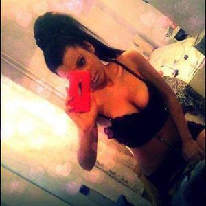 Mechelle is a cheater looking for a guy like you!